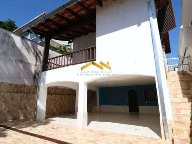 Casa à Venda com 336m², 4 dormitórios, 3 suítes e 6 vagas!!!