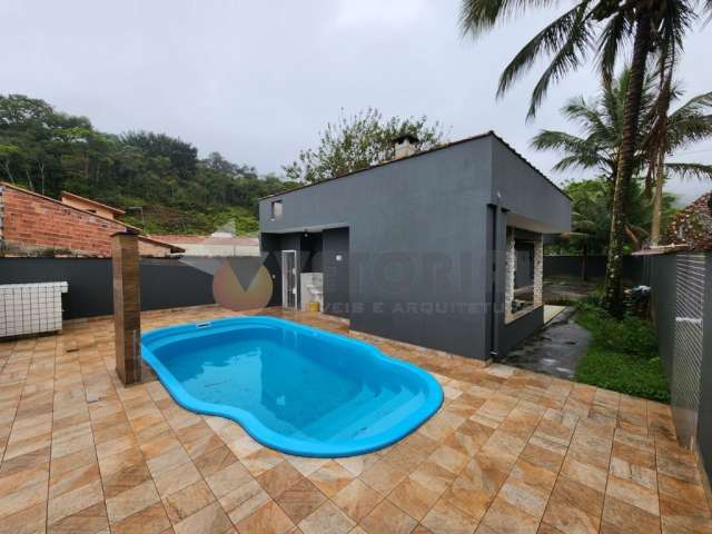 Casa com 3 Dormitórios e Piscina, Massaguaçu  Caraguatatuba SP