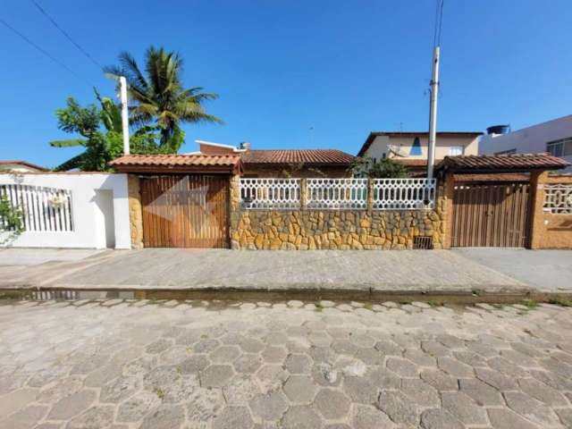 Casa com 3 Dormitórios, Balneário dos Golfinhos  Caraguatatuba SP