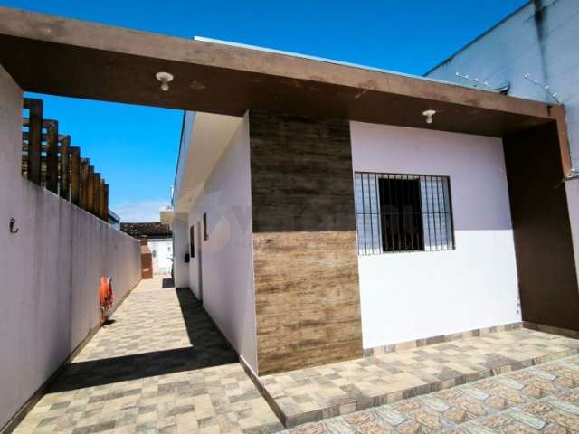 Casa com 2 Dormitórios e Piscina, Morro do Algodão  Caraguatatuba SP