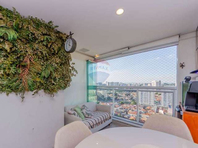 Apartamento 64m² área privativa, reformado, 17º andar, Edifício Atelier Mozaik, Vila Sonia/SP, 2 dormitórios, 1 vaga, lazer completo.