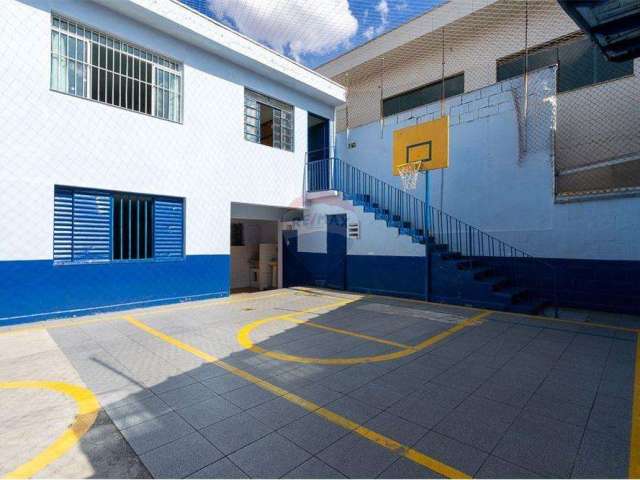 Casa térrea -  Parque São Domingos - 282 m2 - 3 quartos, 3 vagas cobertas com edícula de 2 andares.