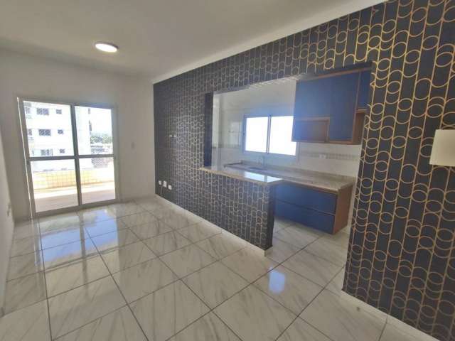 Apartamento com Planejados na Cozinha, 2 dormitórios, 1 suíte, sacada gourmet, No Bairro Guilhermina Praia Grande- SP