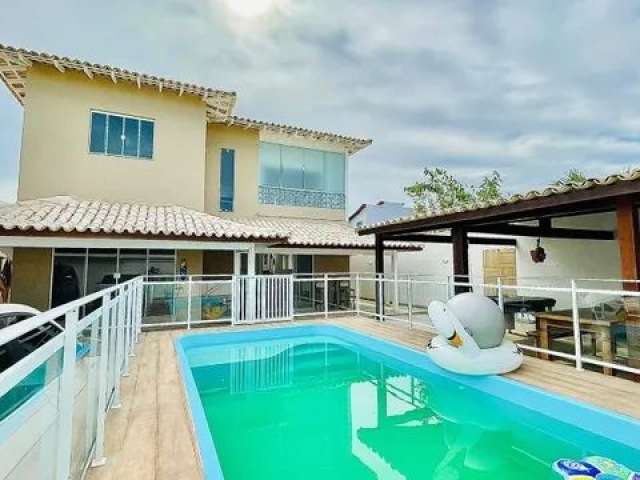 Casa luxuosa com 6 quartos no Foguete. Cabo Frio/RJ. Pé na areia