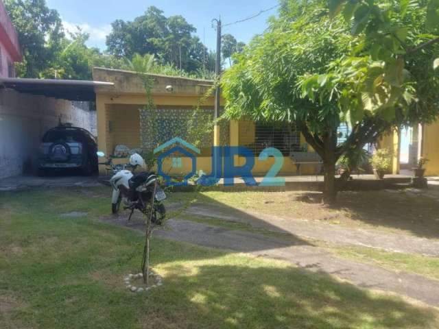 Casa Espaçosa para venda em Jaboatão Centro / PORTEIRA FECHADA