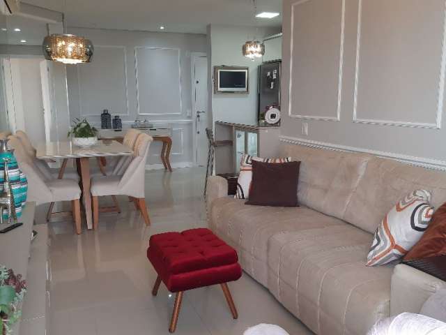 Apartamernto de 3 dormitórios, 1 suite, 2 vagas, mobiliado.