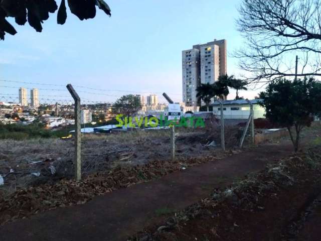 Lote à venda na Vila Marumby por R$ 480.000,00