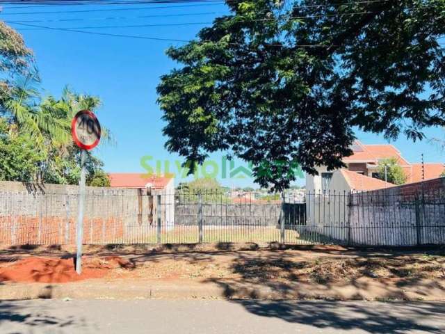 Lote à venda por R$ 850.000,00 na Zona 04 de Maringá-PR