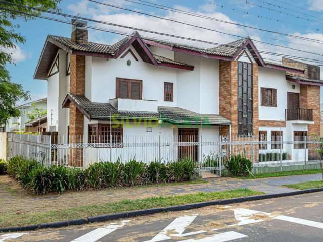 Casa com 424,8m² de terreno à venda na Zona 04 de Maringá por R$ 1.900.000,00