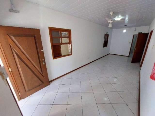 Casa com 3 quartos para alugar na Rua Araci Vaz Callado, 824, Canto, Florianópolis, 147 m2 por R$ 4.000