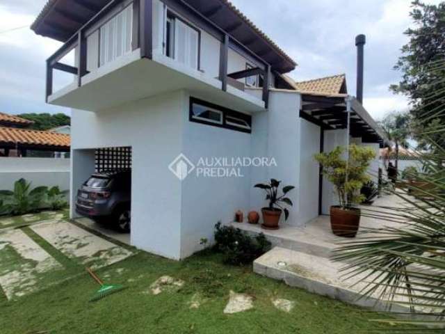 Casa com 4 quartos para alugar na Rua Angico, 33, Campeche, Florianópolis, 240 m2 por R$ 11.500
