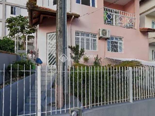 Casa com 3 quartos para alugar na Rua Tomaz João dos Santos, 136, Centro, Florianópolis, 168 m2 por R$ 5.000