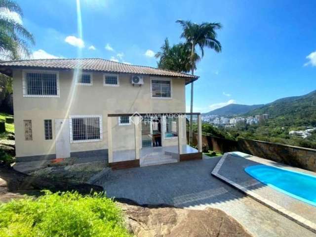 Casa com 4 quartos para alugar na Luiz Carlos Theodorico Gomes, 185, Itacorubi, Florianópolis, 212 m2 por R$ 8.900