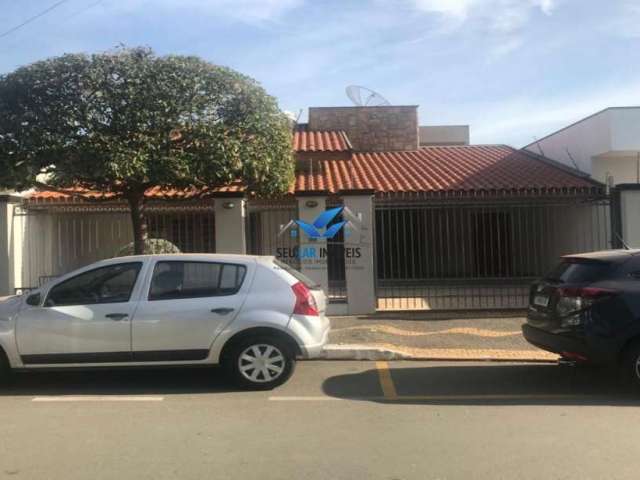 Casa em condomínio fechado com 3 quartos à venda na Rua Santos Dumon, Vila Santana, Sumaré, 220 m2 por R$ 900.000