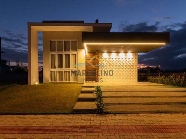 Casa Alto Padrão no Condomínio Rosa Internacional.