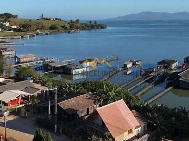 Casas com Rancho de pesca em Imaruí