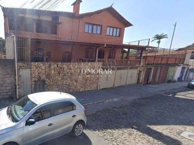 Casa com 5 quartos para alugar na Maria Helena, Belo Horizonte  por R$ 3.500