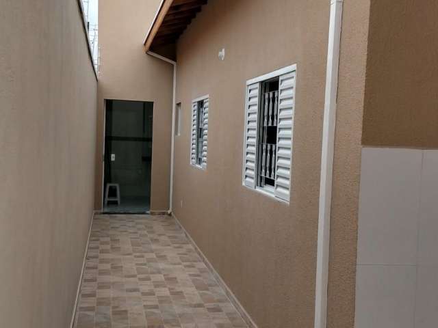 Casa com 2 quartos em Residencial Estoril - Taubaté - SP