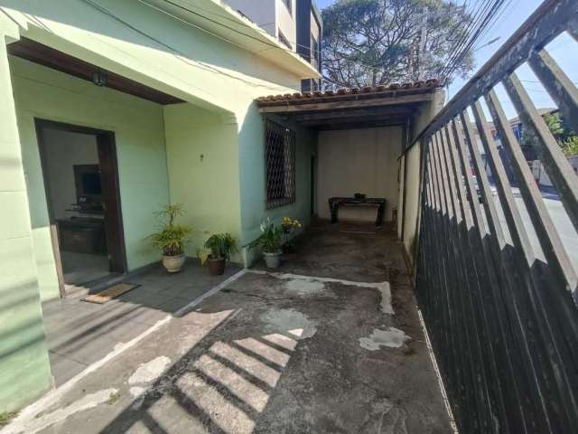 Casa à Venda - Centro de Contagem, MG