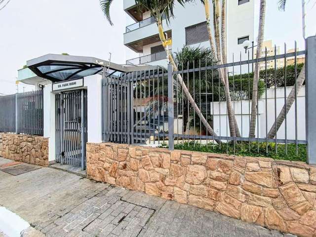 Vende-se apartamento na Vila Rosália com 113 m² privativos, 3 suítes e 2 vagas na garagem