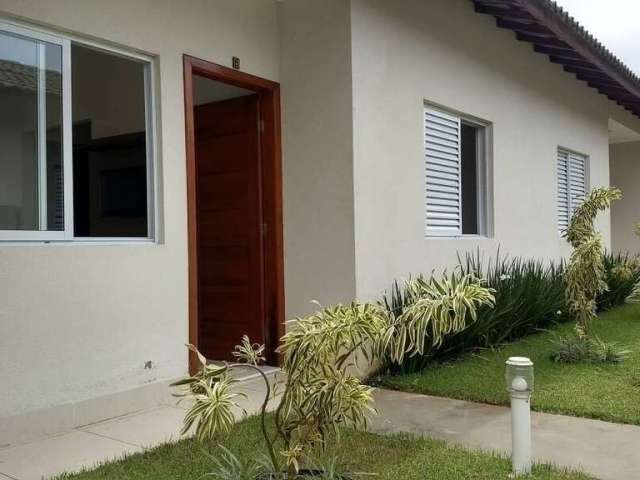 Litoral Norte, casa 2 dormitórios com piscina financiamento