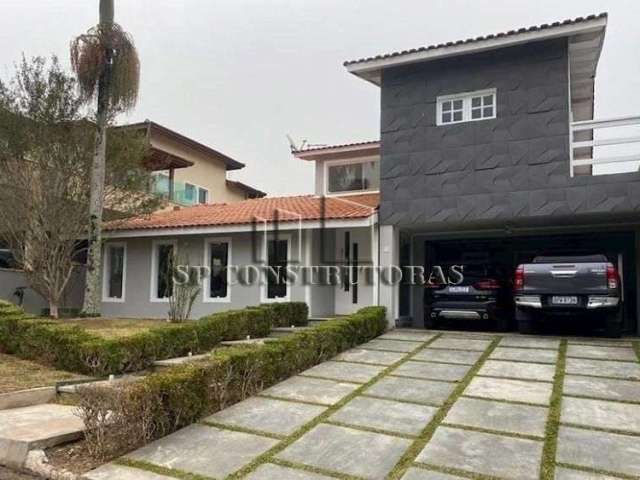 Excelente Casa - Ótima Localização- A.T 405m²- 4 Dorms - Altíssimo acabamento - Agende sua visita!!