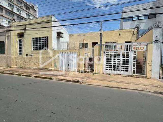 Casa à venda no bairro Centro Sul - Cuiabá/MT