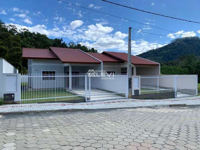 Casa com 2 quartos à venda no Centro, Rio dos Cedros , 75 m2 por R$ 349.000