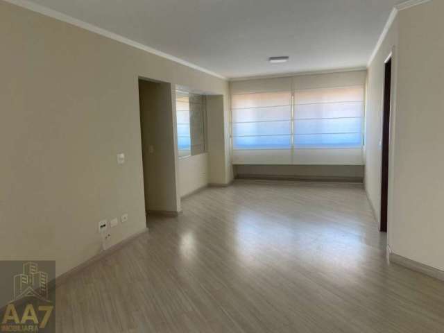 Apto com 163m² , 3 dormitórios , 1 suíte, 2 vagas , andar alto , lazer