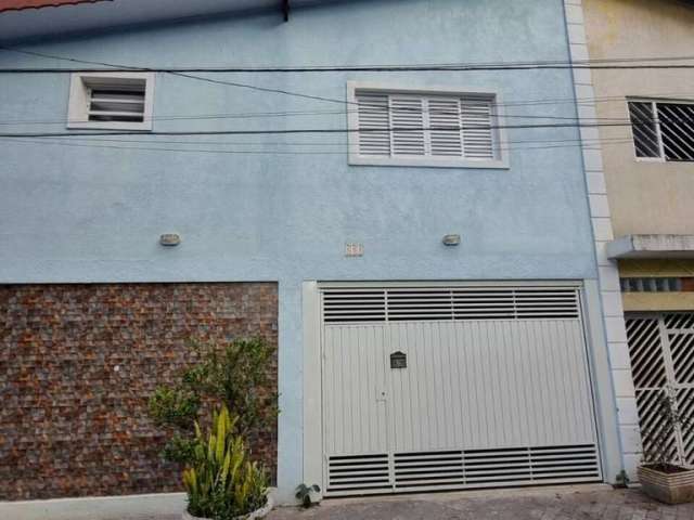 Lindo sobrado com 4 dormitorios e 2 suites