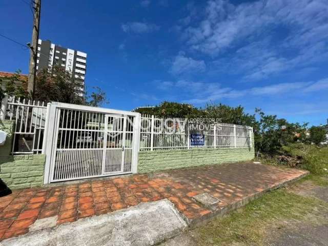 Casa com anexo na barra em Tramandaí