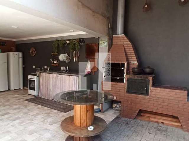 Linda Casa Térrea com 3 SUÍTES à venda, 220 m² - Jardim Colônia - Jundiaí/SP (aceita permuta menor