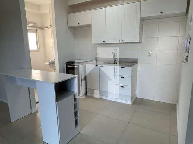 Apartamento 2 dormitórios (1 suite), sala 3 ambientes e 1 vaga de garagem para locação, 72m² -  Con