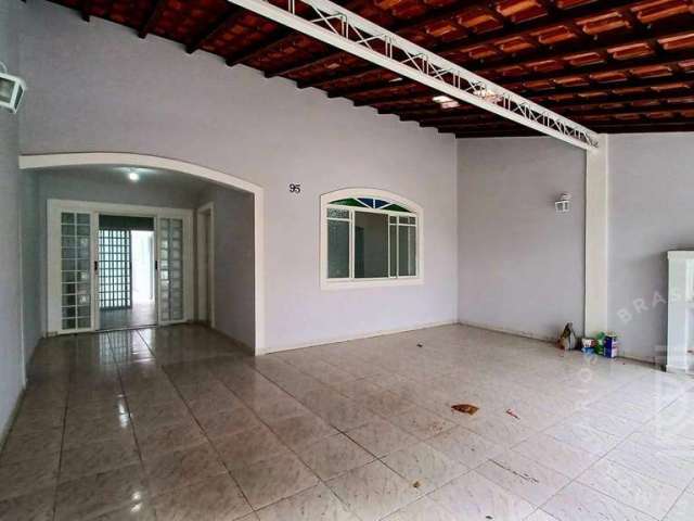 Casa com 3 quartos sendo 2 suítes para venda ou locação no Conj 31 de Março