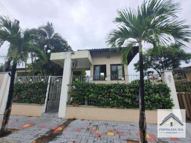 Casa com 4 dormitórios à venda, 187 m² por R$ 750.000,00 - Cambeba - Fortaleza/CE