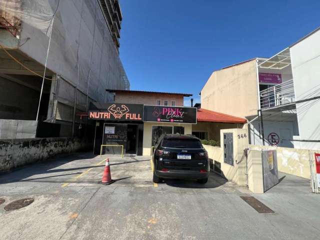 Casa Comercial para Venda em Biguaçu, Centro, 3 dormitórios, 1 suíte, 3 banheiros, 2 vagas