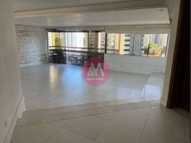 Apartamento de 303m² com 4 Dorms sendo 3 Suítes e 4 Vagas á venda no Campo Belo.