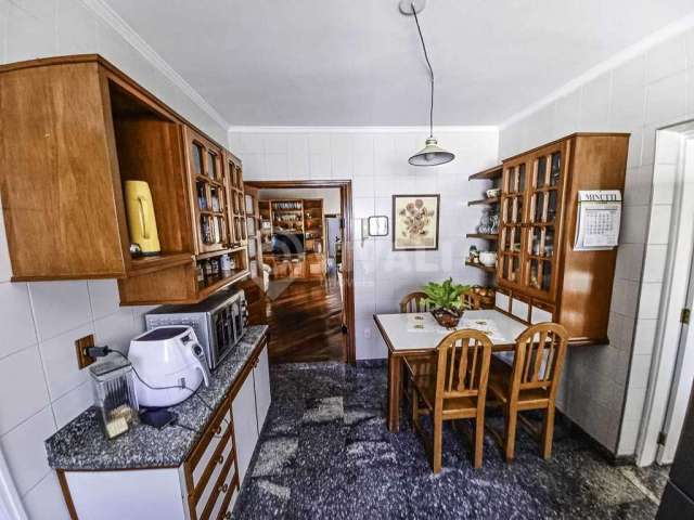 Casa com 3 quartos à venda na Rua Ângelo Fascione, Jardim São José, Itatiba, 281 m2 por R$ 1.200.000