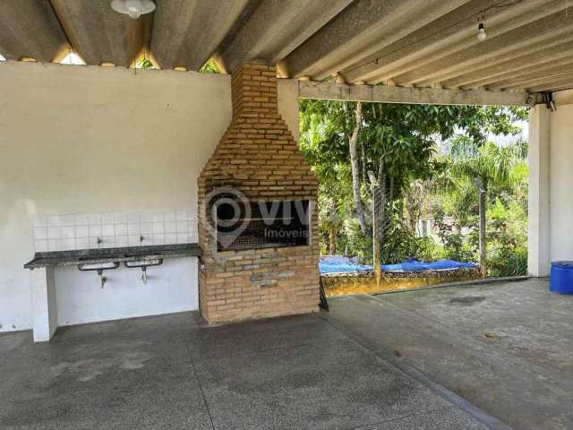 Chácara / sítio à venda na Rua Vitório Pícoli, Recanto dos Pássaros, Itatiba, 229 m2 por R$ 460.000