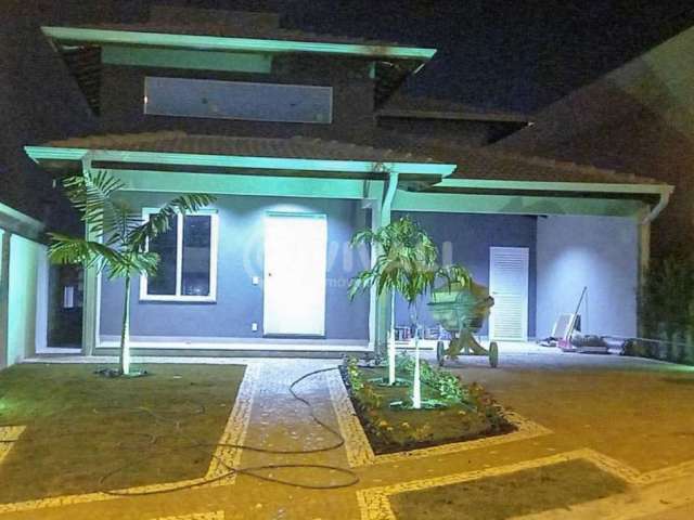 Casa em condomínio fechado com 3 quartos à venda na Rua Vereador Antônio de Oliveira, Condomínio Village Santa Clara, Valinhos, 223 m2 por R$ 1.390.000