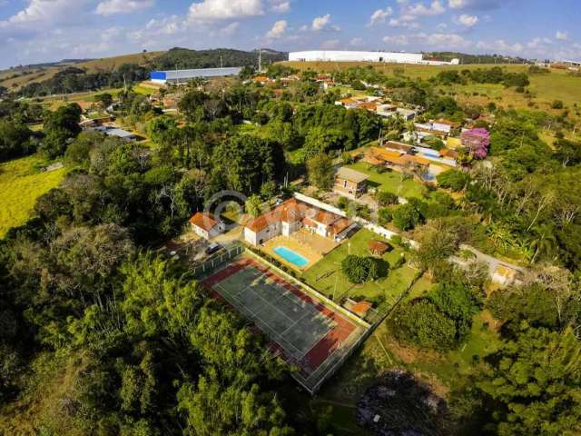 Chácara / sítio com 4 quartos à venda na Estrada Brasílio Franciscon, Bairro Morro Azul, Itatiba, 270 m2 por R$ 1.600.000