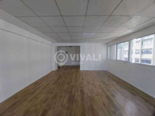 Sala comercial com 1 sala para alugar na Rua Crescêncio da Silveira Pupo, Vila Cassaro, Itatiba, 40 m2 por R$ 1.800