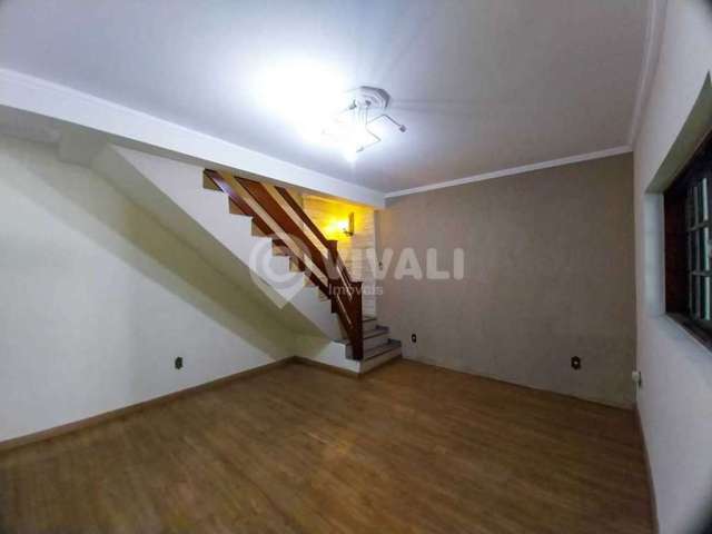 Casa com 3 quartos para alugar na Avenida José Boava, Jardim Alto de Santa Cruz, Itatiba, 124 m2 por R$ 2.600