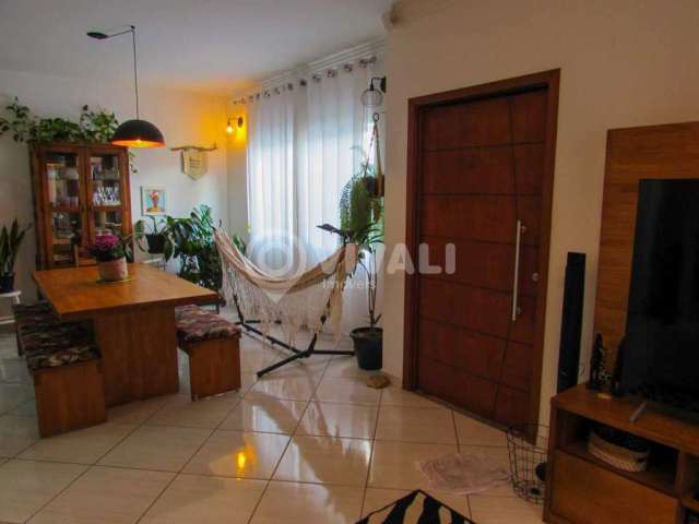 Casa com 3 quartos à venda na Rua Marcos Cisoto, Loteamento Residencial Central Park, Itatiba, 141 m2 por R$ 650.000