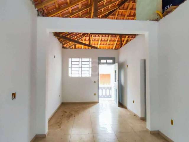 Casa com 2 quartos para alugar na Rua Campos Sales, Centro, Itatiba, 83 m2 por R$ 3.000