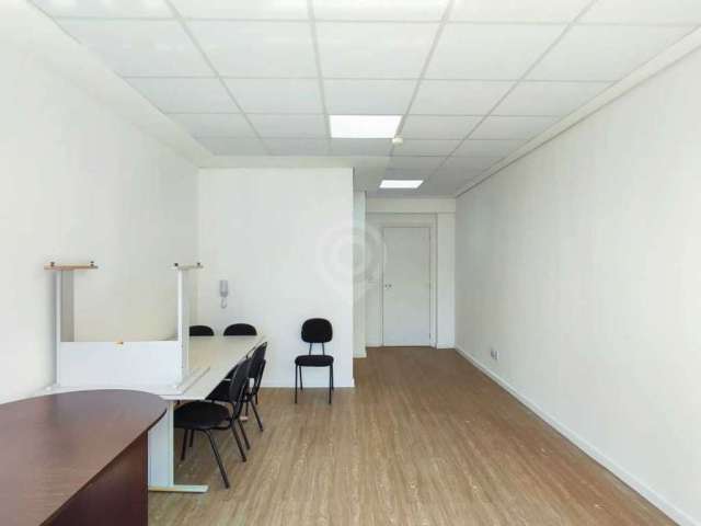 Sala comercial com 1 sala para alugar na Avenida Barão de Itapema, Centro, Itatiba, 33 m2 por R$ 1.100