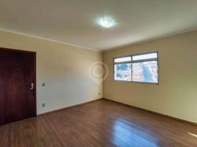 Apartamento com 2 quartos para alugar na Rua Soares Muniz, Centro, Itatiba, 70 m2 por R$ 1.600