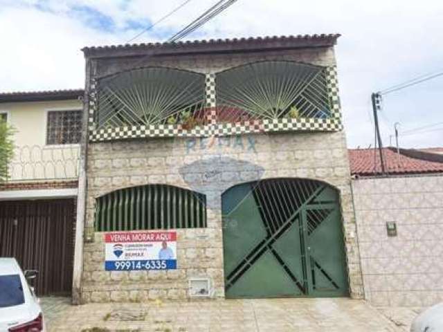 Casa Duplex na Cidade dos Funcionários