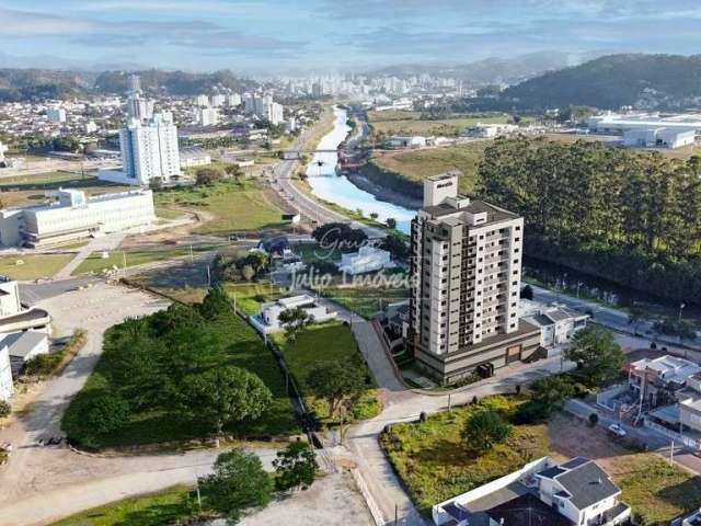 Apartamento à venda na Santa Terezinha.