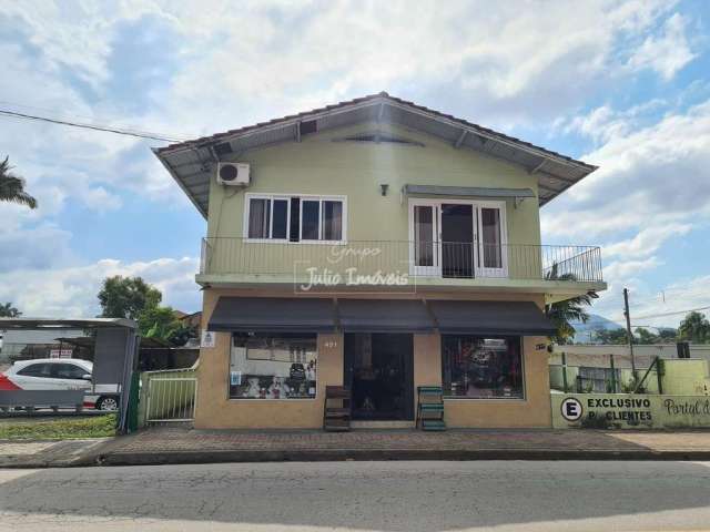 Casa de 3 dormitórios na Santa Terezinha Brusque